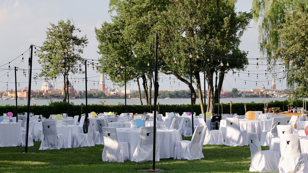 Garden Tavoli Zoom Out 3